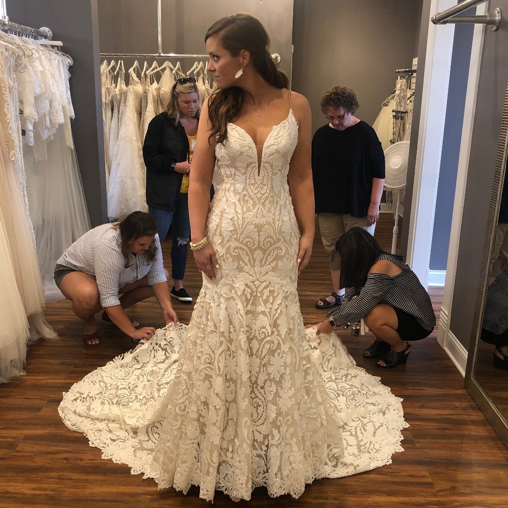 Martina Liana 858: Boho-Inspired Lace Wedding Gown